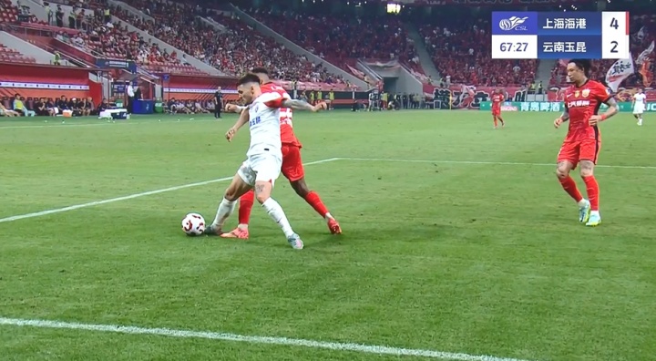 旺财28-第65分钟，约尼查禁区内被茹萨踢倒，裁判未有表示，VAR未介入